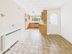 Dining Kitchen- click for photo gallery